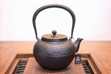 Nambu Ironware, Iron Kettle, Houtoku Kiku(Chrysanthemum), black, 0.8L