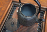 Nambu Ironware, Iron Kettle, NATSUMEGATA HADA (Patternless Jujube-inspired Style ), 1.5L, Shokado  by Traditional Craftsman Shingo Kikuchi