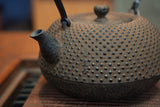 Nambu Ironware, Iron Kettle, SHIN-HOUJYU‐DAI ARARE, 2.0L, Shokado  by Traditional Craftsman Shingo Kikuchi