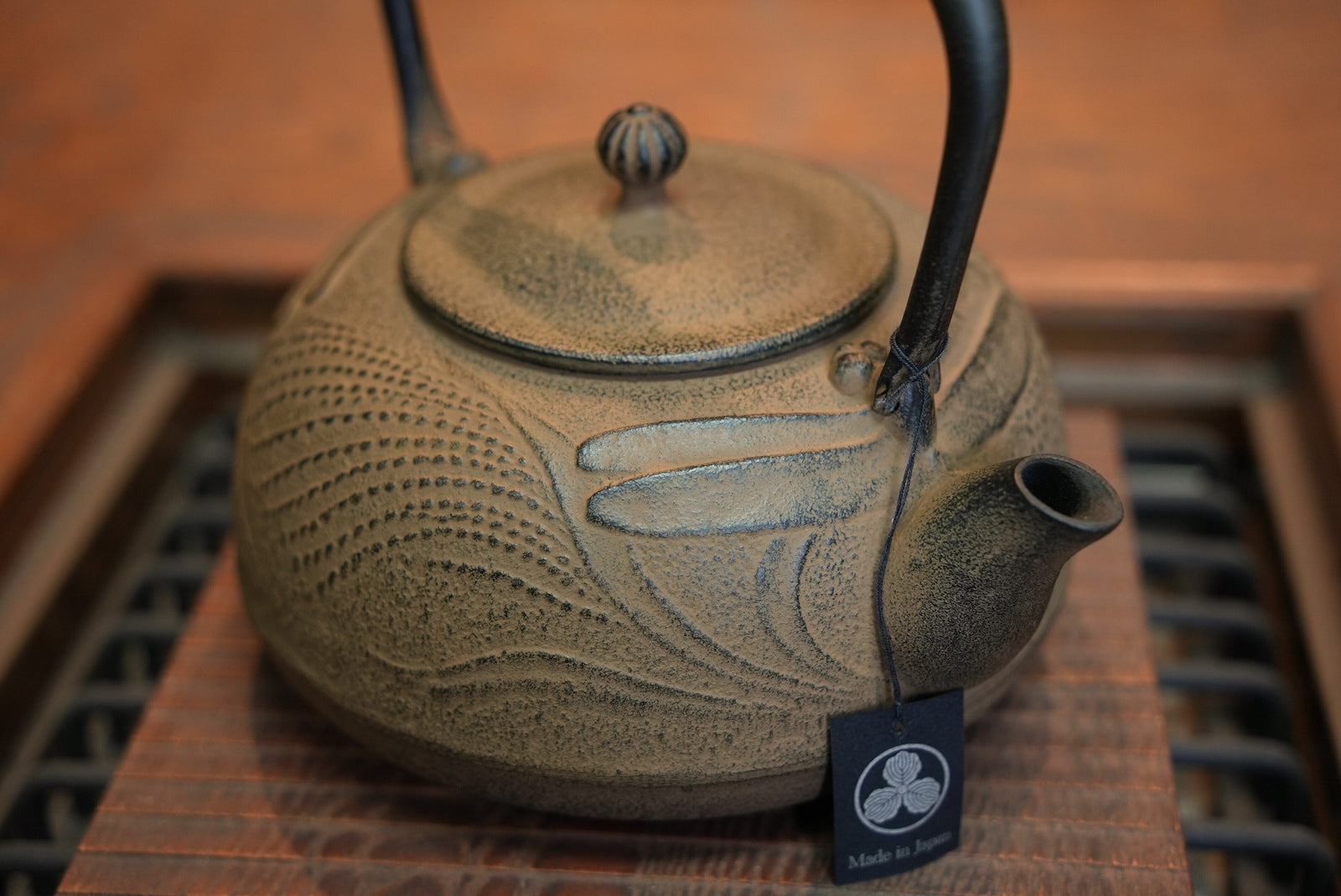 铁瓶 日本南部铁器铁瓶蜻蜓葫芦色1.2L – OITOMI