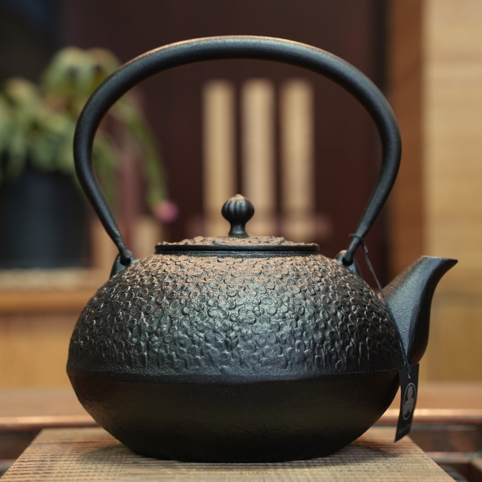 日本南部铁器铁瓶梅丸子黑色1.2L – OITOMI