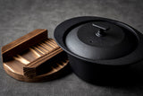 Wooden lid (burnt cedar) for iron pot LABO2