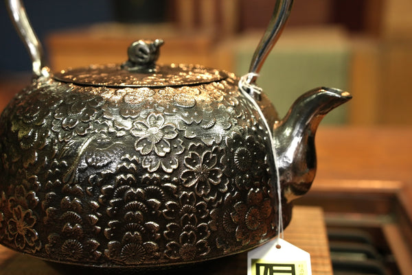YunShiXx Cast Iron Tea Pots,50ml Mini Iron Kettle,Copper Handle Beam Bamboo Root Teapot,Japanese Tetsubin Cast Iron Teapot
