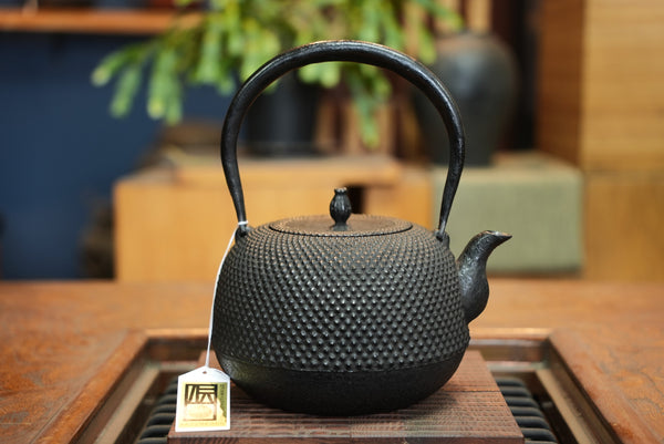 Nambu Ironware, Japanese cast Iron Kettle Tetsubin, MARU NAMBU ARARE 1.4L, Seiryudo  by Traditional Craftsman Kousei Oikawa