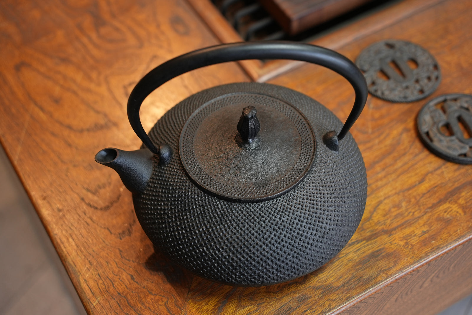 Cast Iron Kettle-Tetsubin, FLAT-AND - ROUND ARARE, 1.2L, Authentic