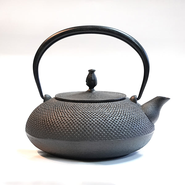 Nambu Ironware, Iron Kettle, FLAT-AND-ROUND ARARE, 1.2L
