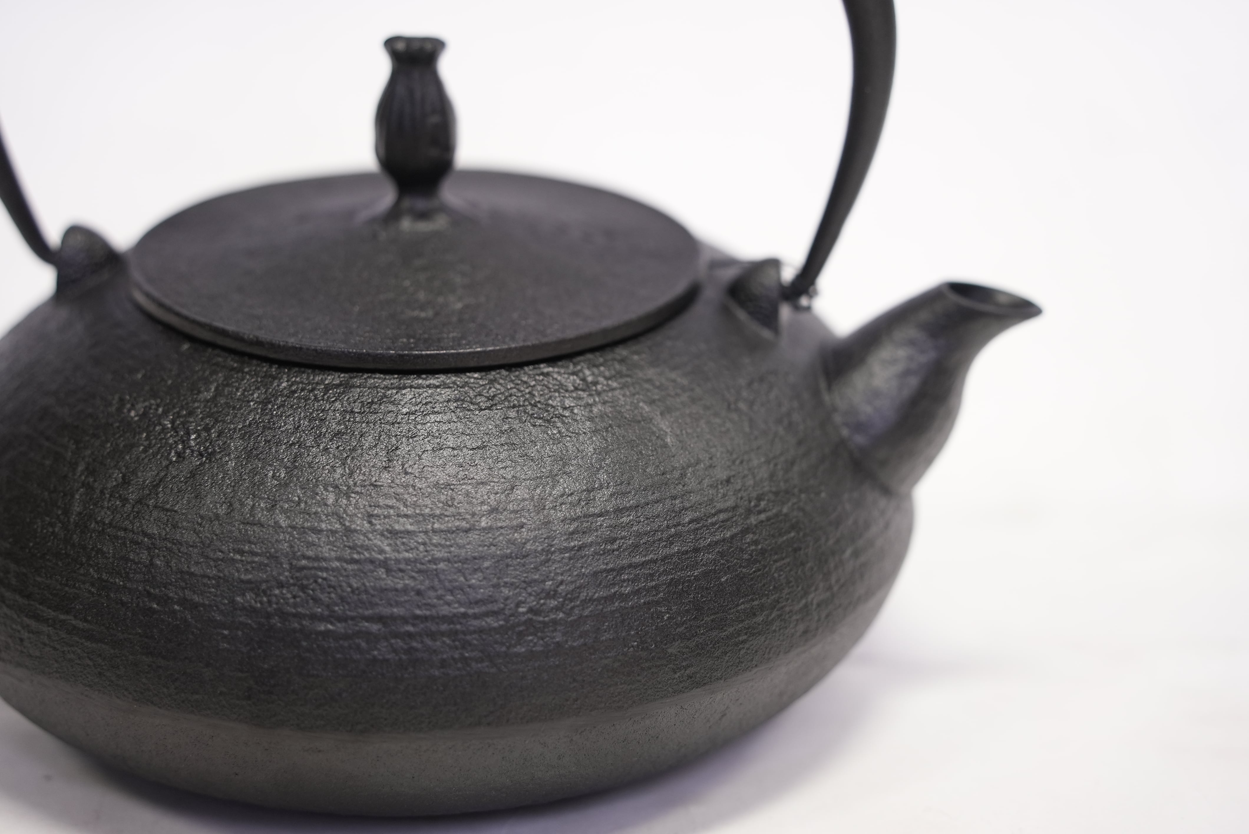 Cast Iron Kettle - Tetsubin, FLAT-AND-ROUND ITOME, Black, 1.2L ...