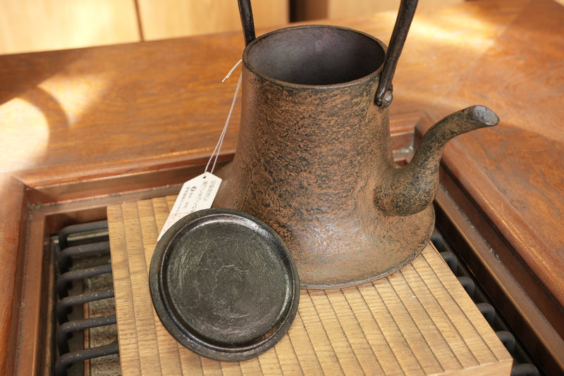 Nambu Ironware, Iron Kettle, FUJI STYLE PINE, 0.7L, Shokado  by Traditional Craftsman Shingo Kikuchi