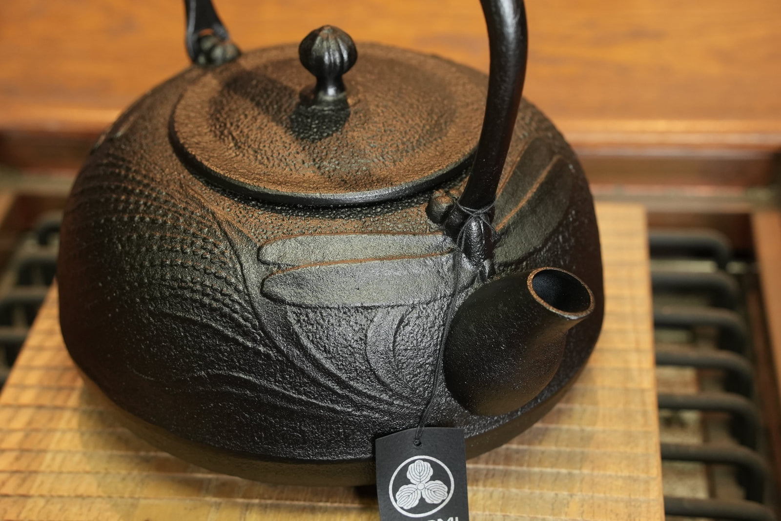 Cast Iron Kettle - Tetsubin, DRAGONFLY, black, 1.2L, Authentic