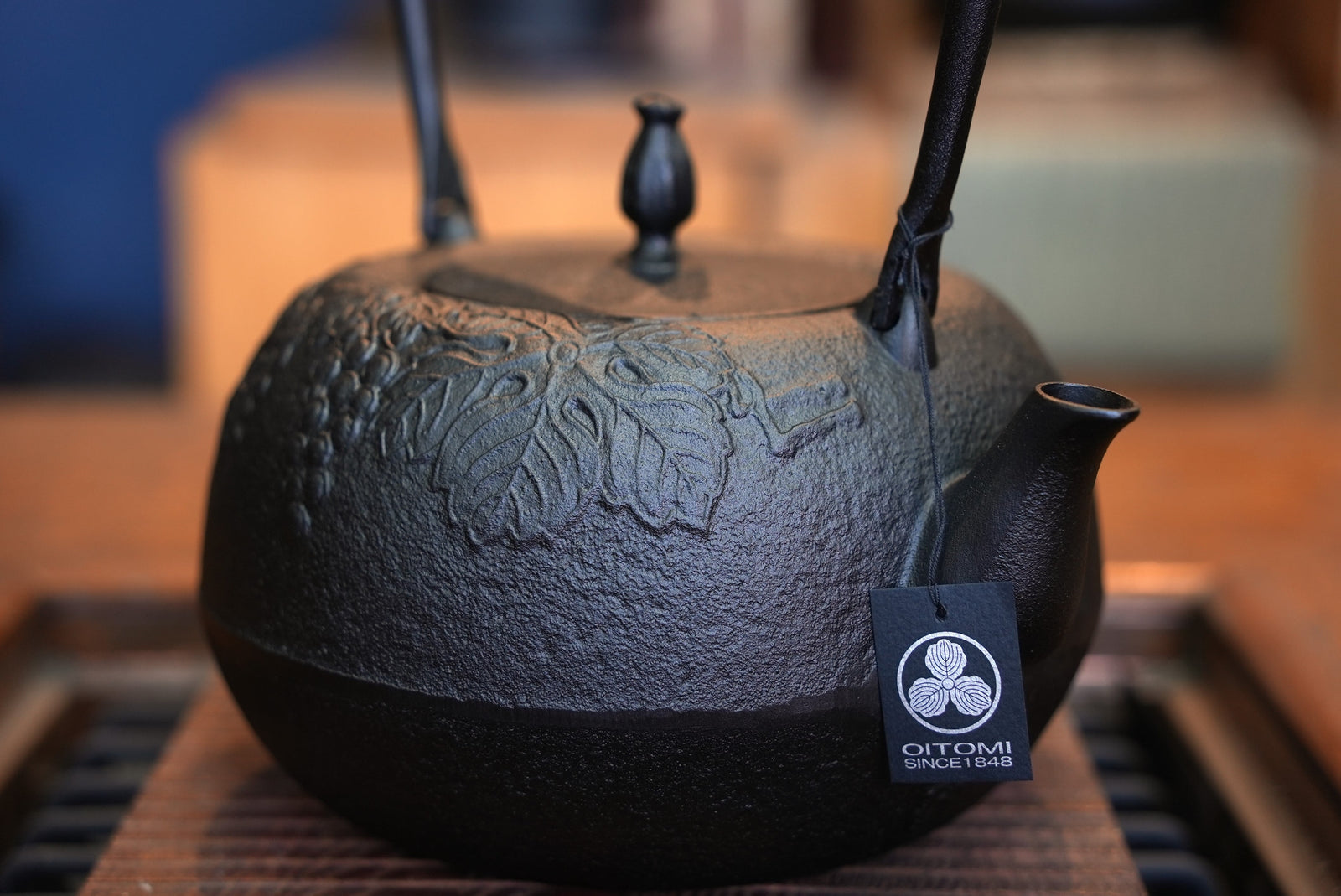 日本南部铁器铁瓶葡萄1.8L – OITOMI