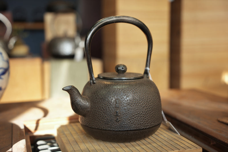 Oigen's Nambu Tekki (Japanese cast iron) cookware products - Masterpieces  of Japanese Culture