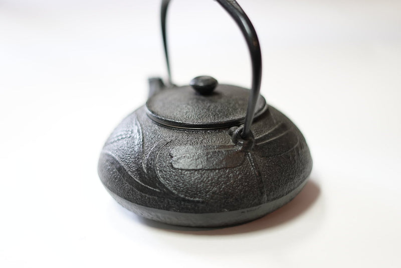 2-in-1 Cast iron kettle and teapot type, DRAGONFLY, black, 0.5L, Authentic Japanese Nambu Ironware Tetsubin