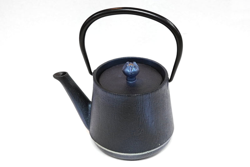 2-in-1 Cast iron kettle and teapot type, WOODGRAIN, Forget Me Not Flower, 0.6L, Authentic Japanese Nambu Ironware Tetsubin